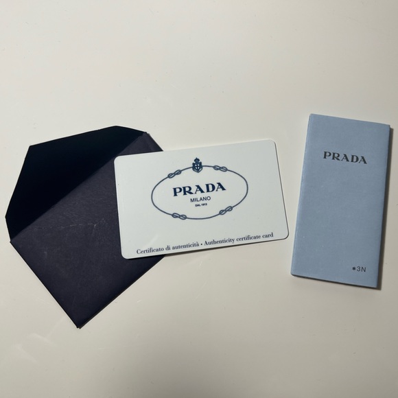 vintage prada sunglasses - Picture 4 of 4